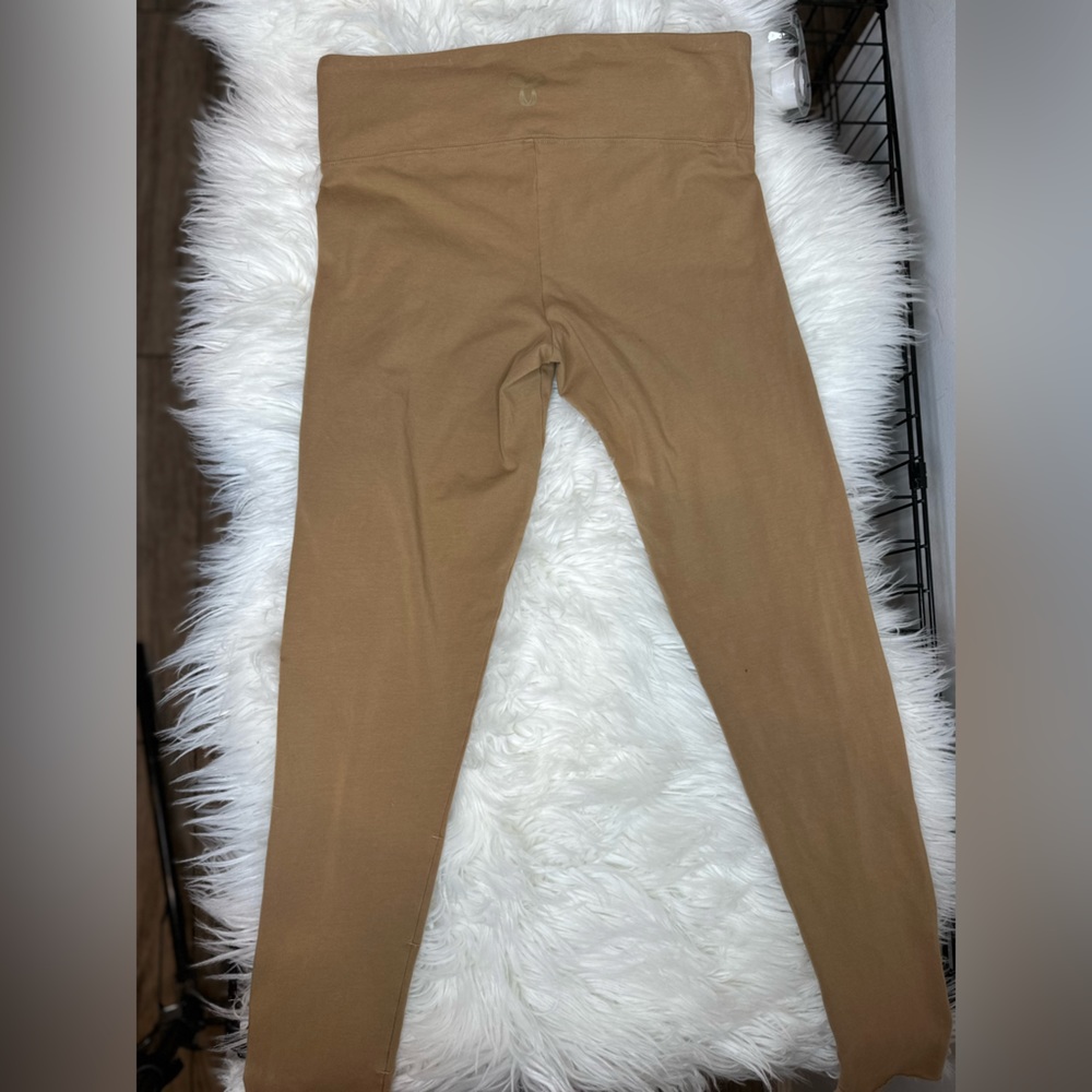 Aritzia TNA Equator Legging in Vintage Tan - Picture 2 of 7